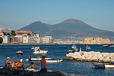 《层层恐惧》开发商曾打造一款中世纪异形游戏